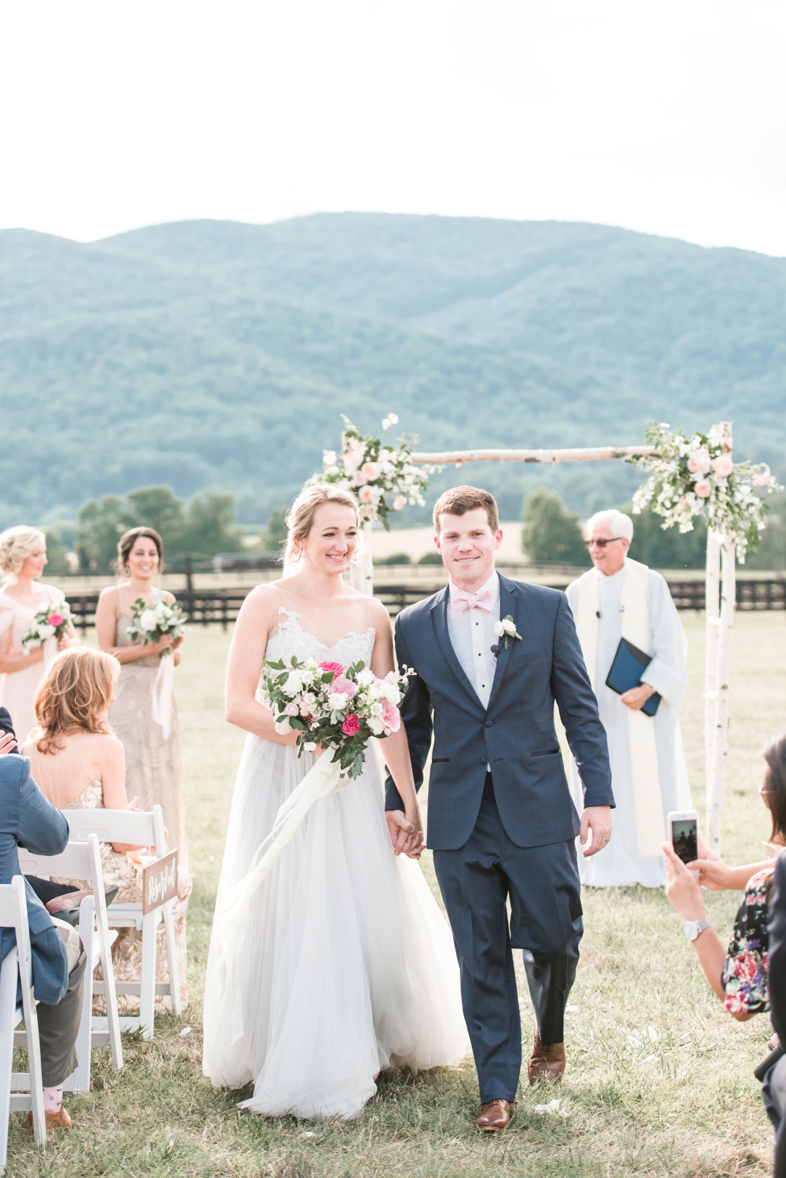 king-family-vineyard-charlottesville-virginia-blush-wedding-photo_1016.jpg