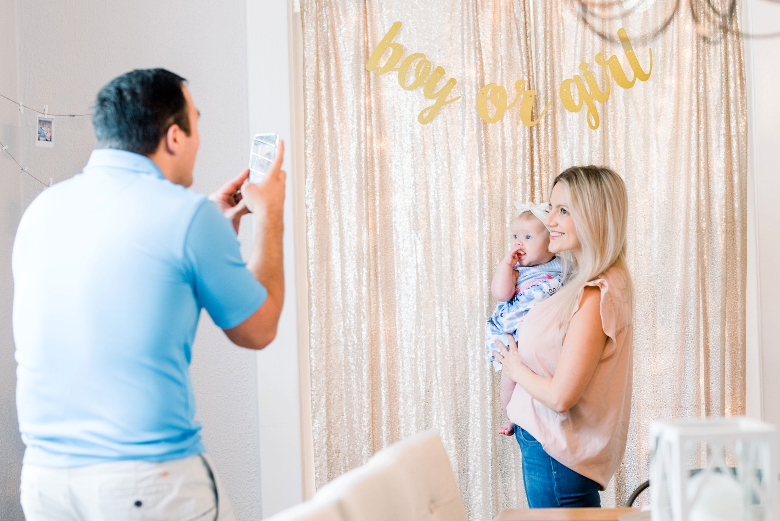 pregnancy-gender-reveal-party-confetti-balloon-photo_5288.jpg
