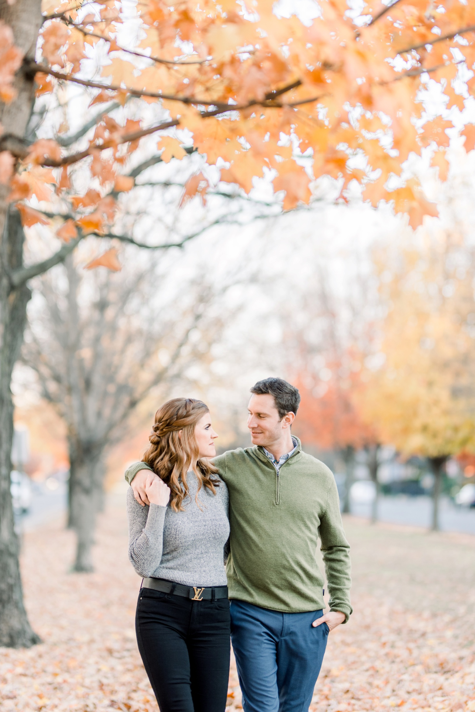 richmond-virginia-monument-avenue-state-capitol-fall-engagement-session-photo_9207.jpg