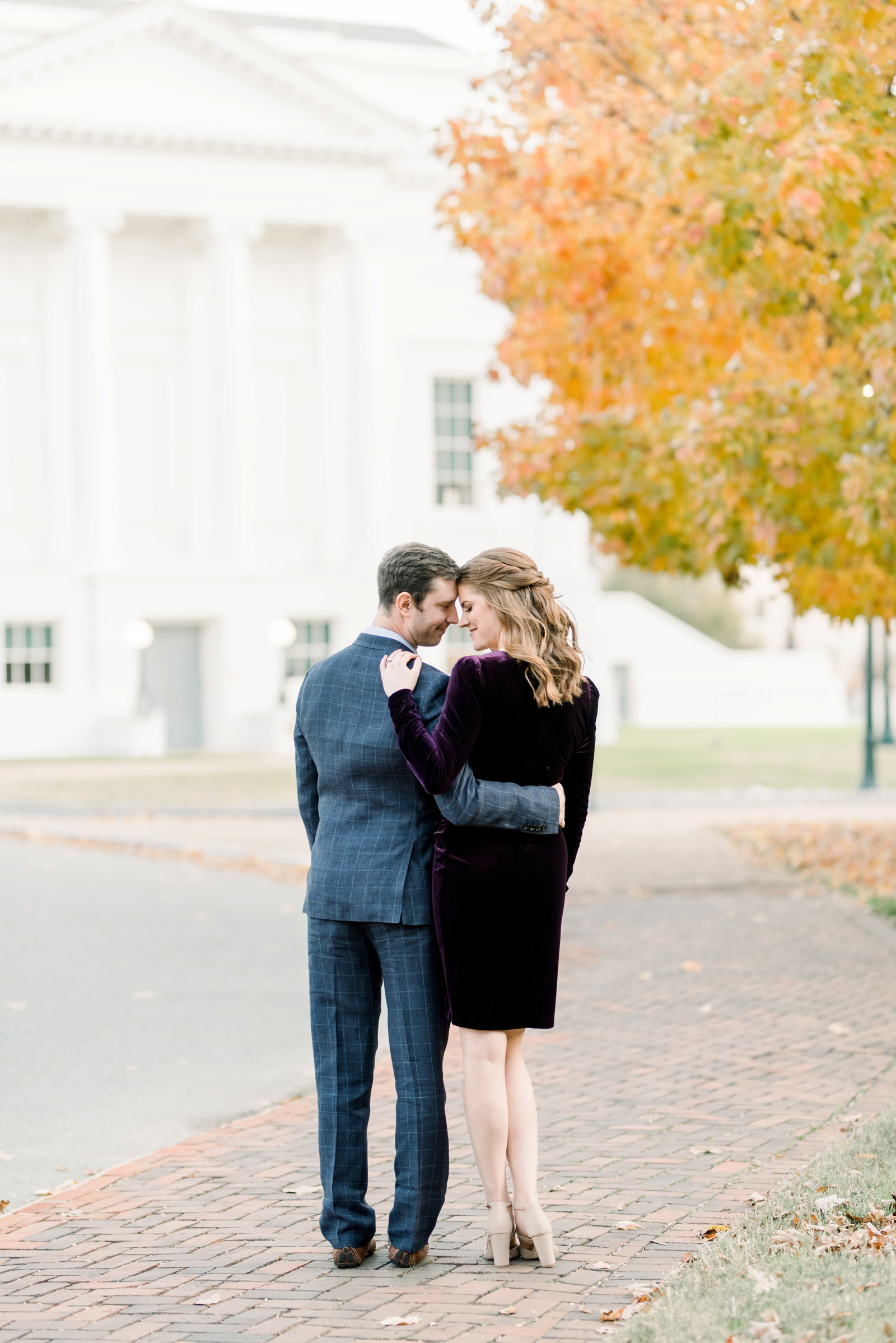 richmond-virginia-monument-avenue-state-capitol-fall-engagement-session-photo_9211.jpg