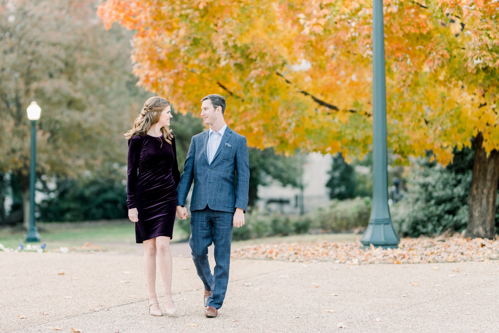 richmond-virginia-monument-avenue-state-capitol-fall-engagement-session-photo_9212.jpg
