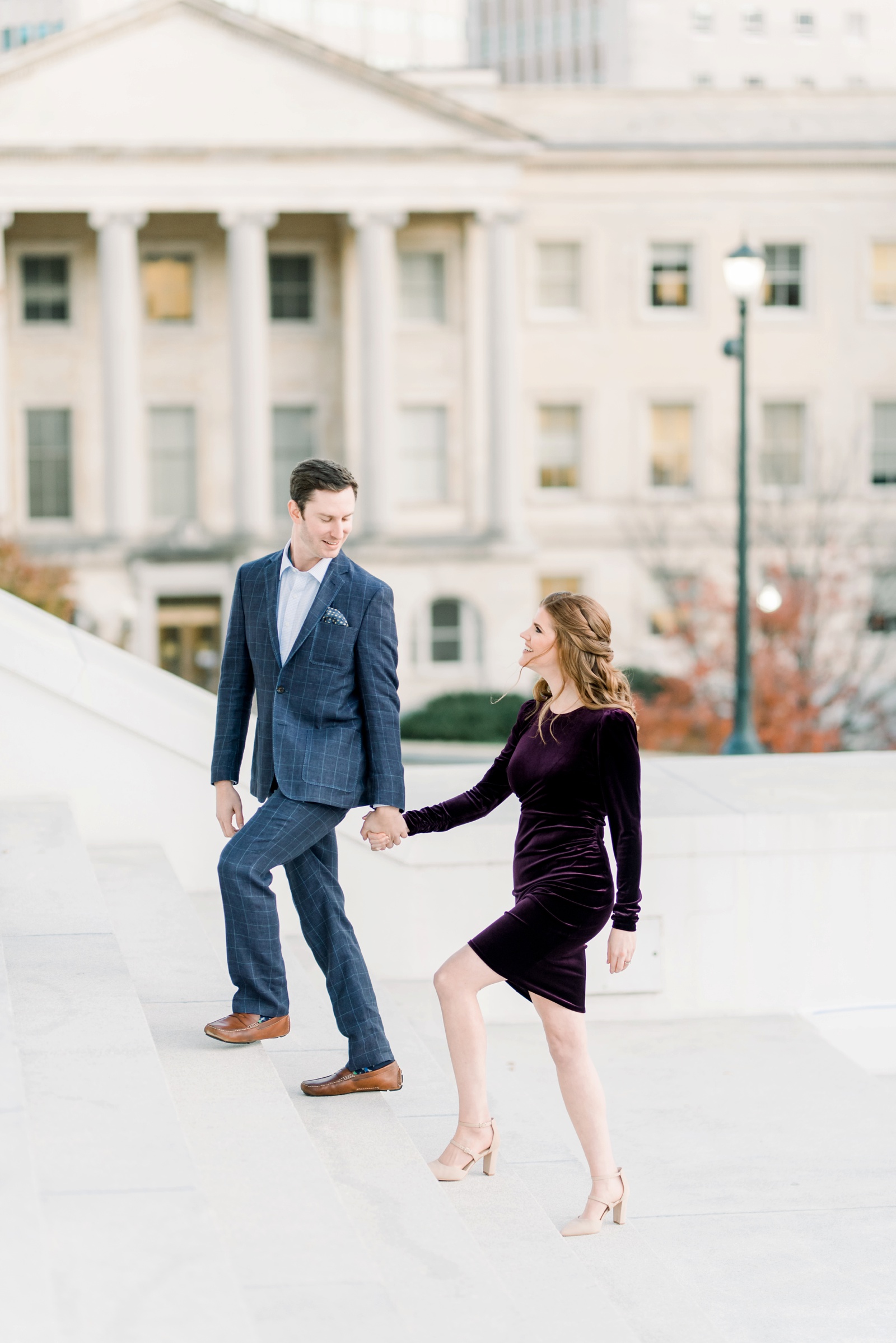 richmond-virginia-monument-avenue-state-capitol-fall-engagement-session-photo_9218.jpg