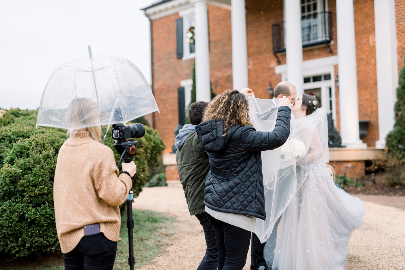 Virginia-wedding-photographer-behind-the-scenes-photo_0189.jpg