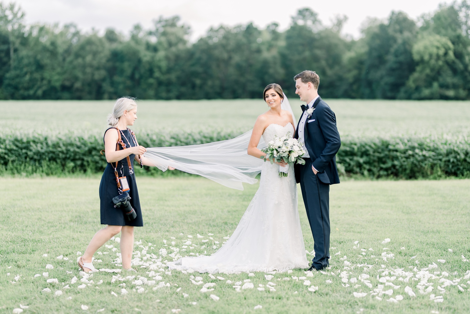 Virginia-wedding-photographer-behind-the-scenes-photo_0197.jpg