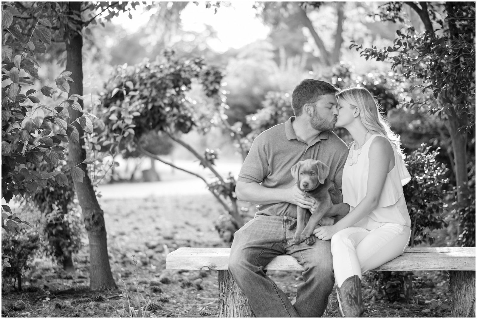 dare yorktown beach hogge silver lab puppy engagement pictures