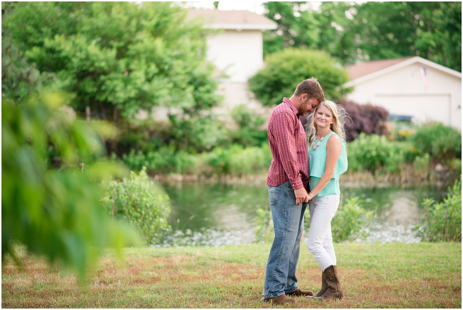 dare yorktown beach hogge silver lab puppy engagement pictures