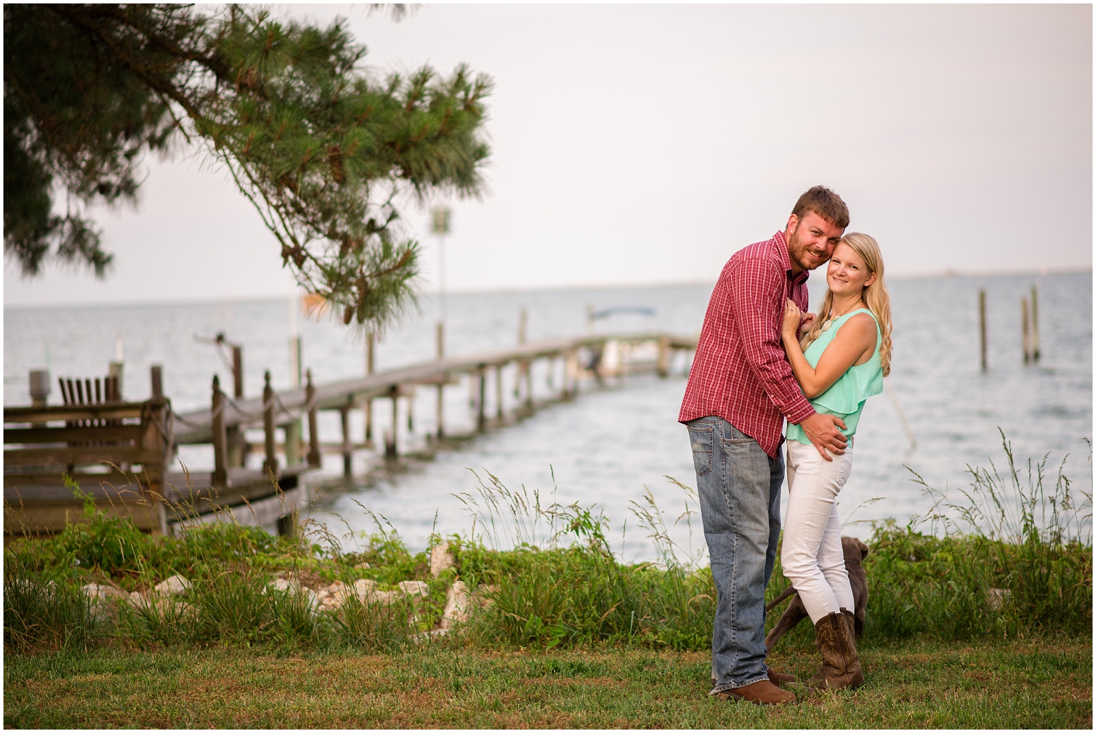 dare yorktown beach hogge silver lab puppy engagement pictures