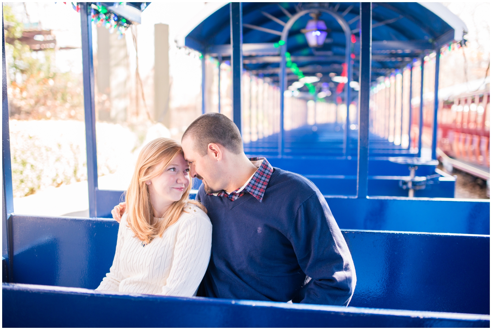 busch gardens williamsburg christmastown virginia engagement pictures