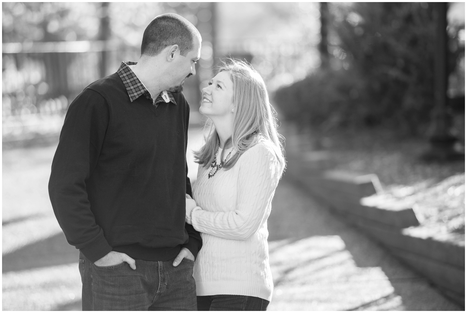 busch gardens williamsburg christmastown virginia engagement pictures