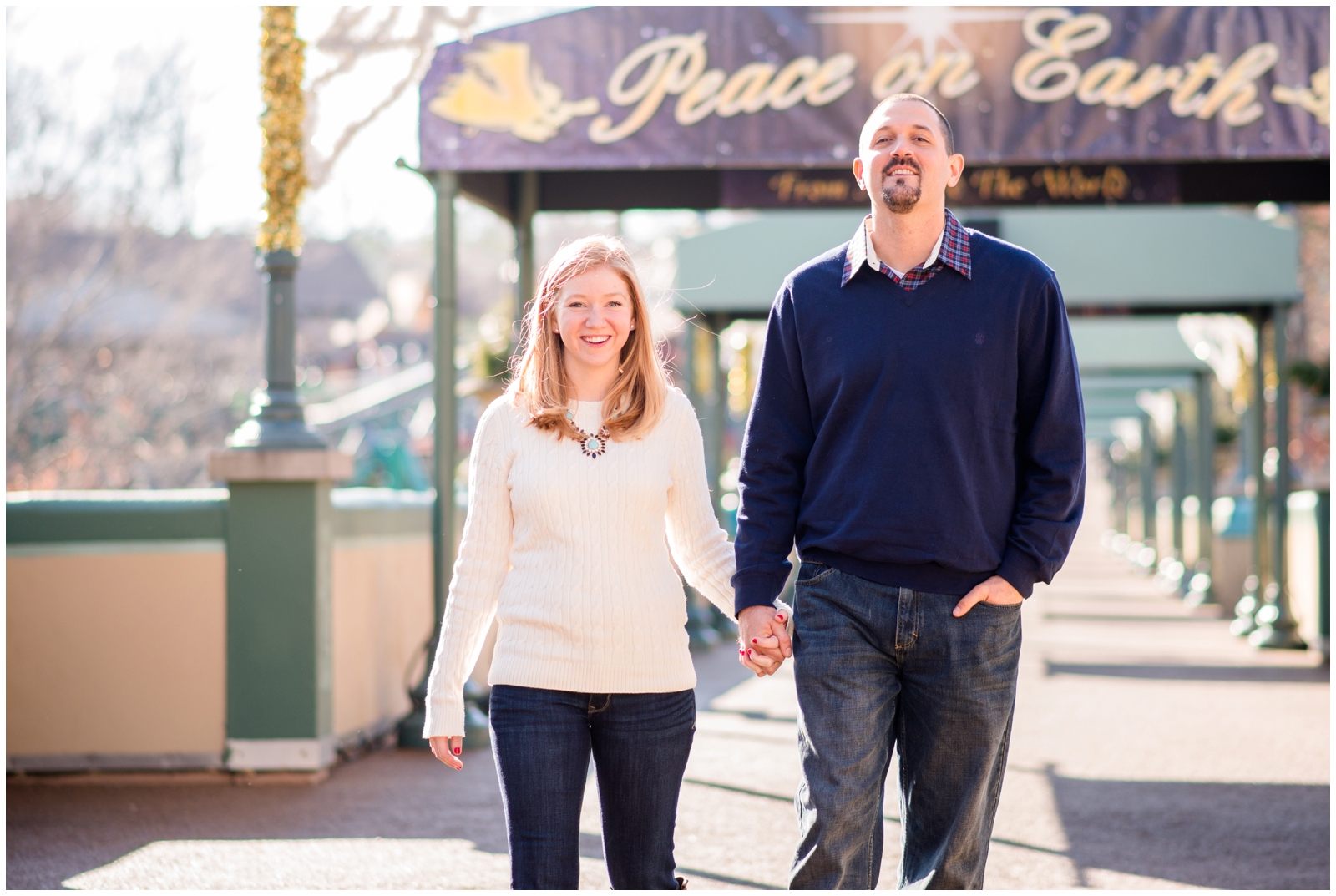 busch gardens williamsburg christmastown virginia engagement pictures