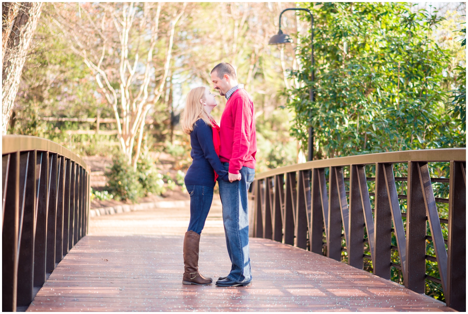 busch gardens williamsburg christmastown virginia engagement pictures