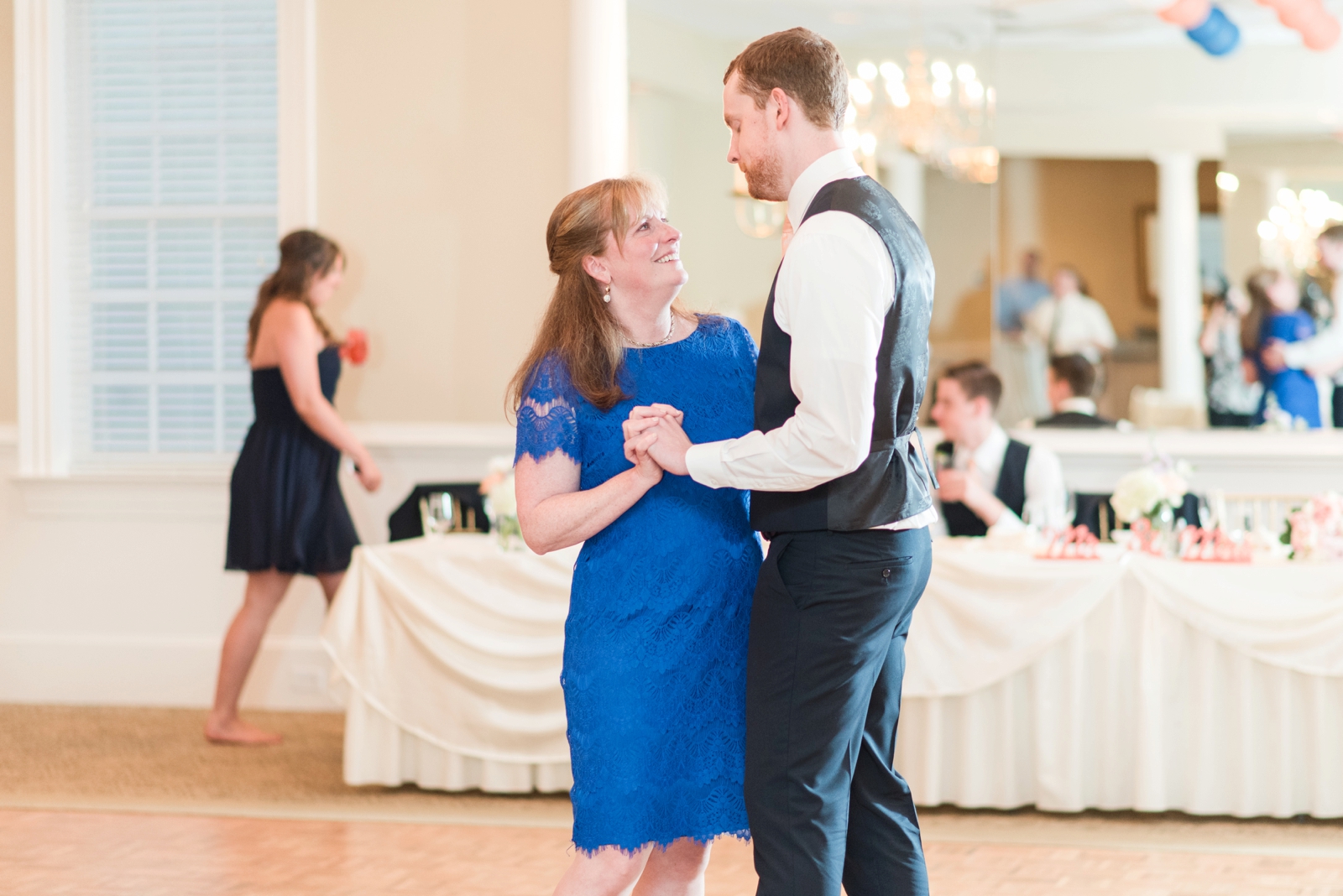 fauquier springs country club warrenton virginia navy and peach spring wedding 