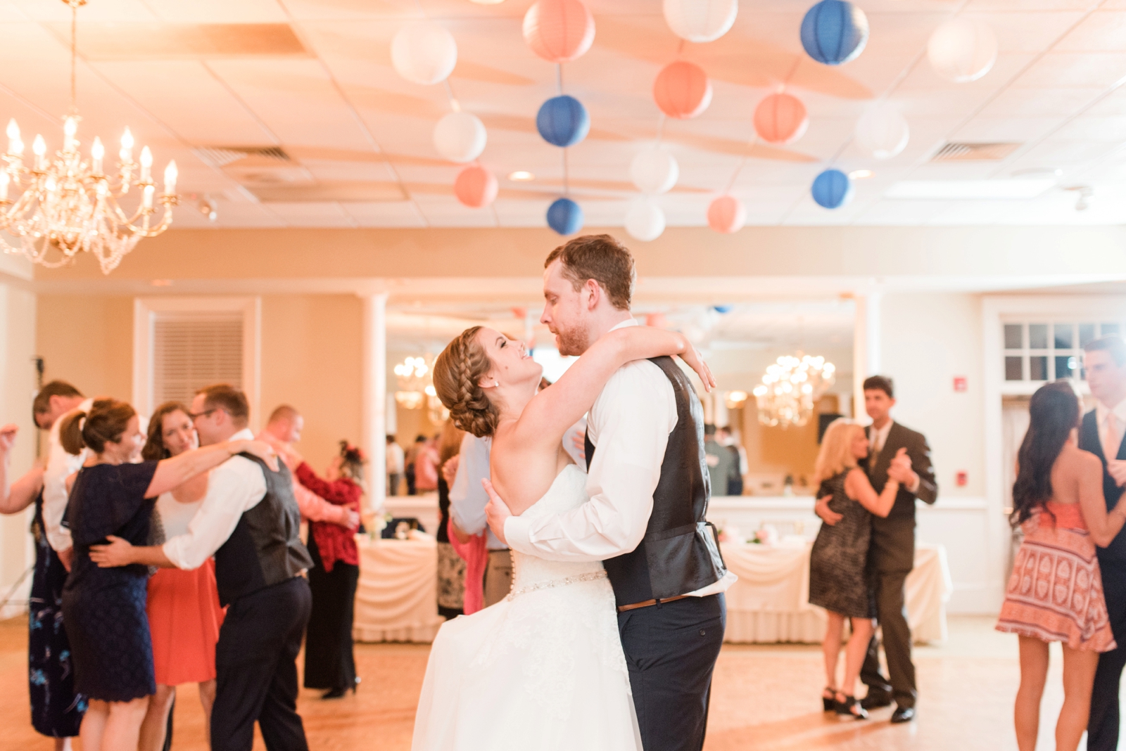 fauquier springs country club warrenton virginia navy and peach spring wedding 