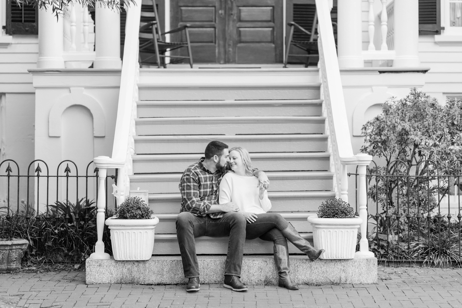 downtown-norfolk-virginia-fall-engagement-session-photo_2317.jpg